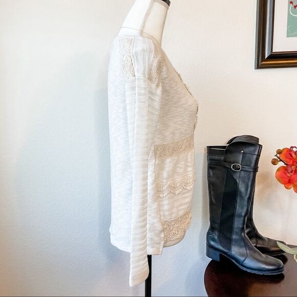 🍋 One September • Long Sleeve Ivory Lace Top - Picture 3 of 8